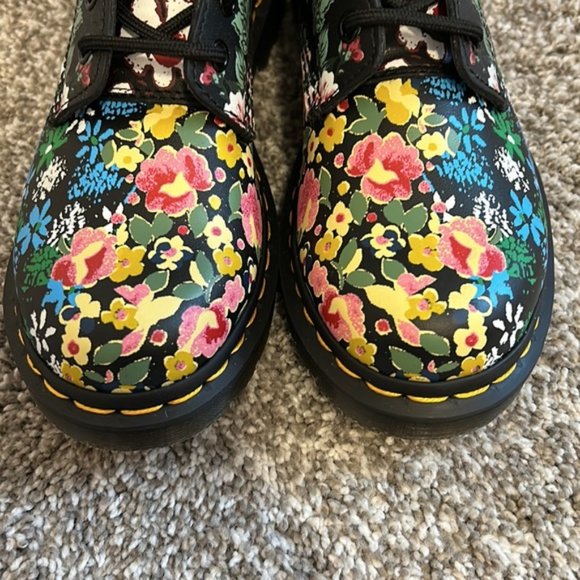 Authentic Doc Martens 1460 Pascal Floral Boots - Picture 2 of 8